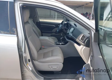 2017 Toyota Highlander Limited z USA, uszkodzony, nr VIN 5TDYZRFH9HS224869